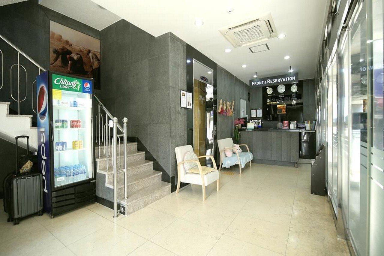 Residence Mumum Hotel Busan Bagian luar foto