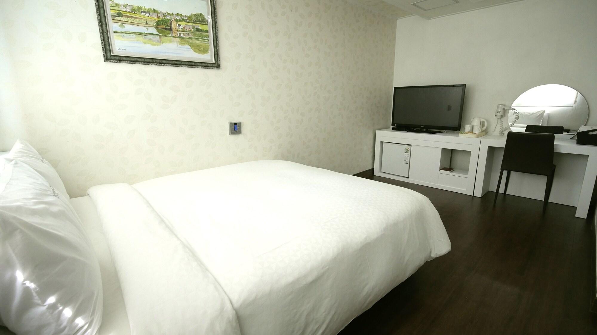 Residence Mumum Hotel Busan Bagian luar foto