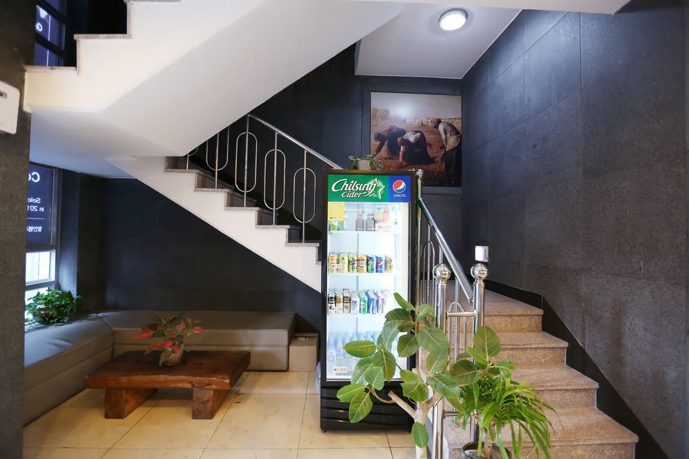 Residence Mumum Hotel Busan Bagian luar foto