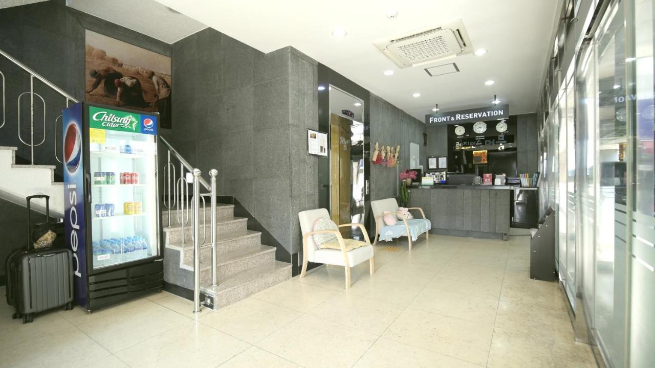 Residence Mumum Hotel Busan Bagian luar foto